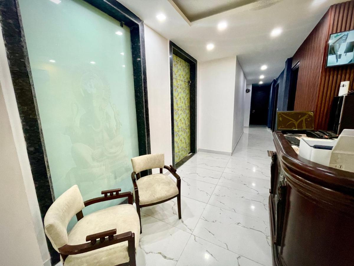 Lime Boutique B&B Gk-1 At Kailash Colony Metro , Greater Kailash Near Eros Hotel Nehru Place นิวเดลี ภายนอก รูปภาพ