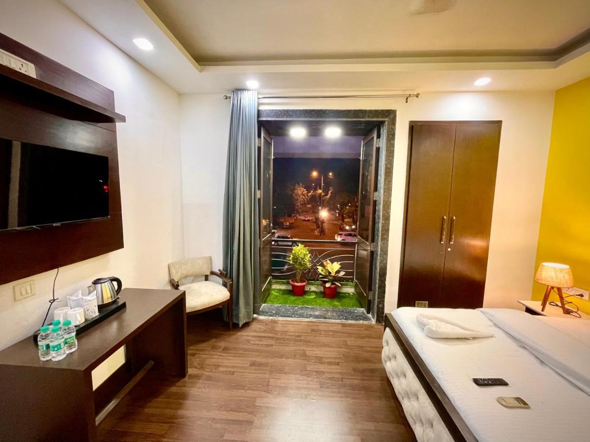Lime Boutique B&B Gk-1 At Kailash Colony Metro , Greater Kailash Near Eros Hotel Nehru Place นิวเดลี ภายนอก รูปภาพ