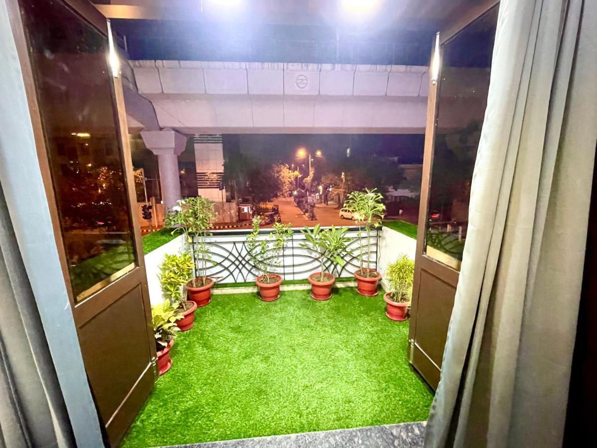 Lime Boutique B&B Gk-1 At Kailash Colony Metro , Greater Kailash Near Eros Hotel Nehru Place นิวเดลี ภายนอก รูปภาพ