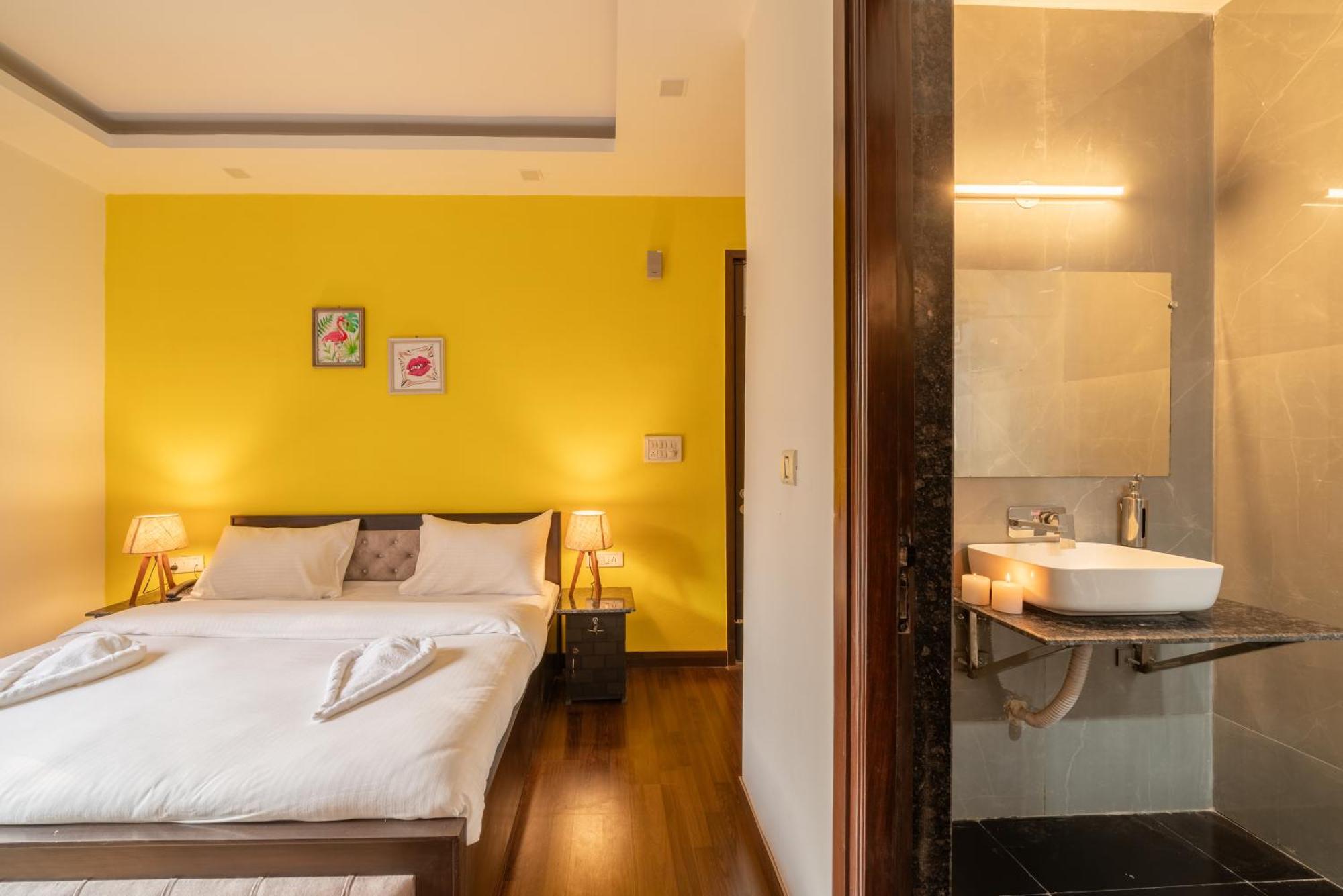 Lime Boutique B&B Gk-1 At Kailash Colony Metro , Greater Kailash Near Eros Hotel Nehru Place นิวเดลี ภายนอก รูปภาพ